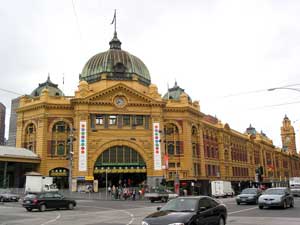 Markantes Gebäude: Flinders Station am Federation Square