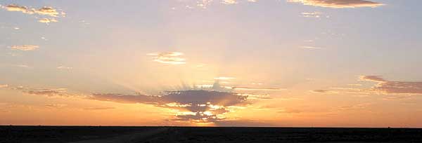 Sonnenaufgang im Outback