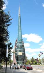 Markante Architektur: Swan Bell Tower am Barrack Square