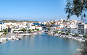 Wahrzeichen von Agios Nikolaos ist der Voulismeni-See
