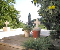 Gräber im Kloster Savathianon