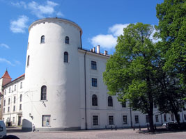 Das Schloss beherbergt drei Museen (Foto: Eichner-Ramm)