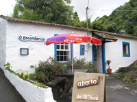 Tolle Lage bei Cedros: Restaurante O Esconderijo (Foto: Eichner-Ramm)