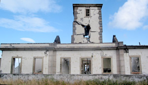 Von Erdbeben zerstört: Leuchtturm bei Ribeirinha