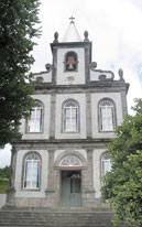 Gekachelte Fassade: Igreja Paroquial do Senhor Santo Cristo von Fazenda das Lajes (Foto: Eichner-Ramm)