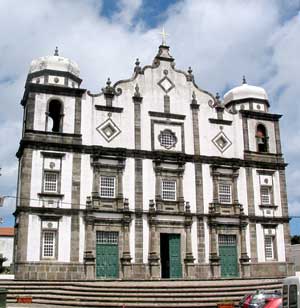 Pfarrkirche von Santa Cruz das Flores: Igreja Matriz de Nossa Senhora da Conceição (Foto: Eichner-Ramm)