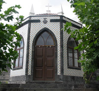 Gekachelte Fassade: Heilig-Geist-Kapelle in Calheta (Foto: Eichner-Ramm)