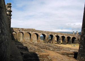 Mächtige Mauern: Die Festung São João Baptista gilt als eine der größten Anlagen der Spanier des 16.und 17. Jahrhunderts (Foto: Eichner-Ramm)
