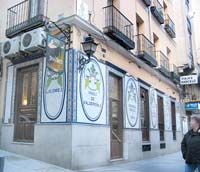 Gekachelter Eingang: Taverne »La Dolores«