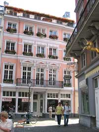 Restauriertes Bürgerhaus am Münsterplatz