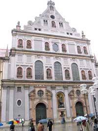Fassade der Michaeliskirche