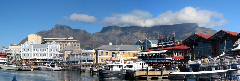 Waterfront vor Tafelberg (Foto: Eichner-Ramm)