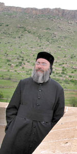 Vater Gabriel Akkurt ist Priester im Kloster Deir Zaferan